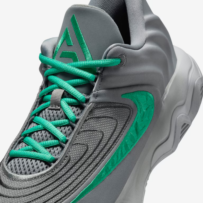 Giannis Immortality 4 "Smoke Grey"