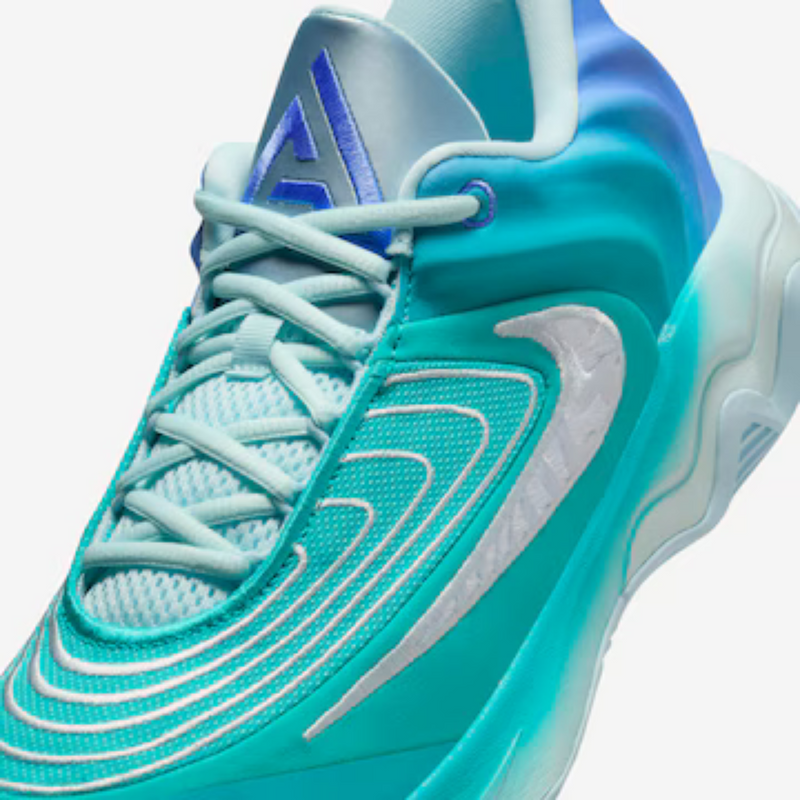 Giannis Immortality 4 "Christmas"