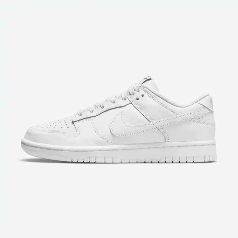 Dunk Low “Triple White”
