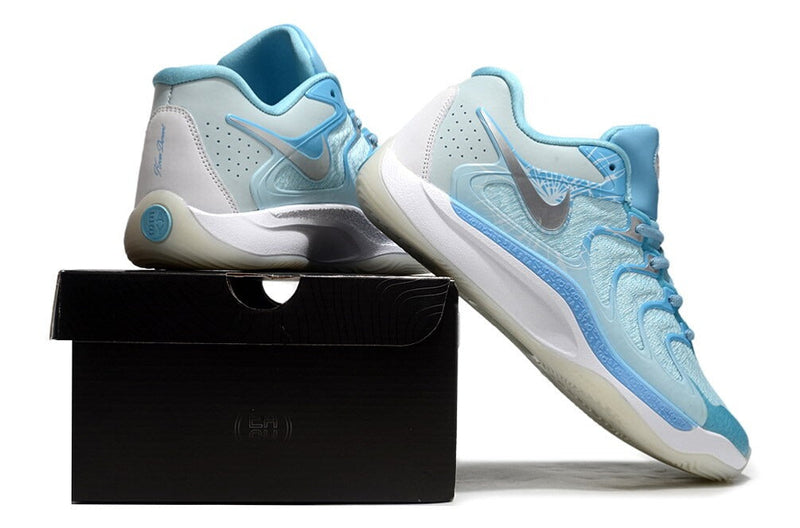 Nike KD 17 "Christmas"