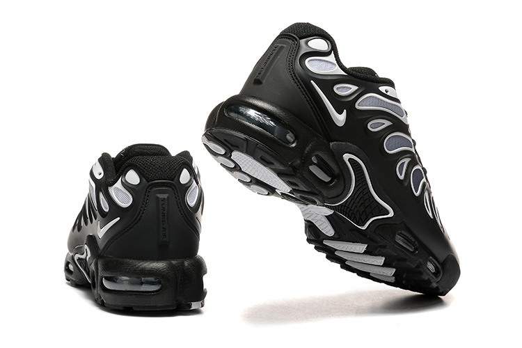 Air Max Plus Drift “Black White"