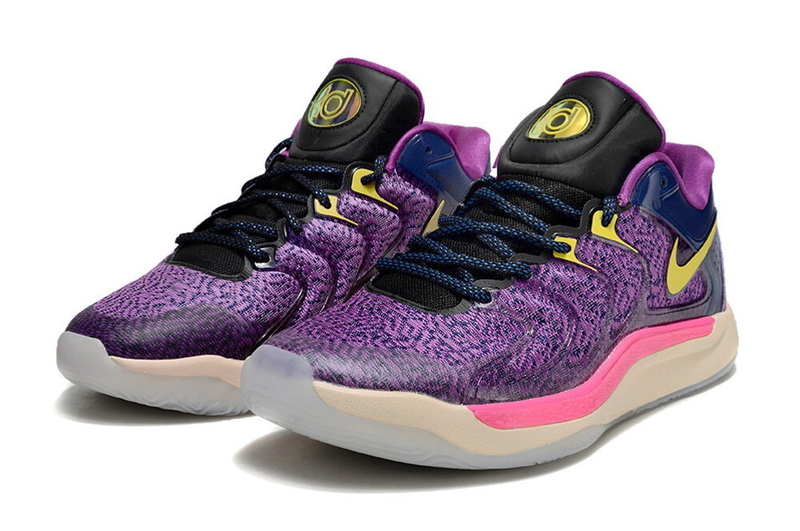 Nike KD 17 "Travell Ball"